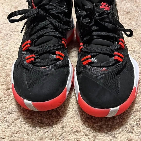 Jordan Zion 1 Colorway Black Crimson - Picture 2 of 4